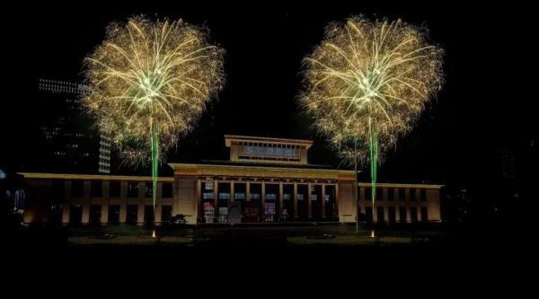 小孩过年玩的烟花种类，小孩过年玩的烟花种类有哪些（浙江多地举行烟花秀）