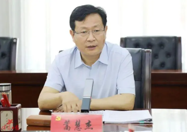 政协和人大的区别，人大和政协有什么区别（多省份省级人大、政协“一把手”换人）
