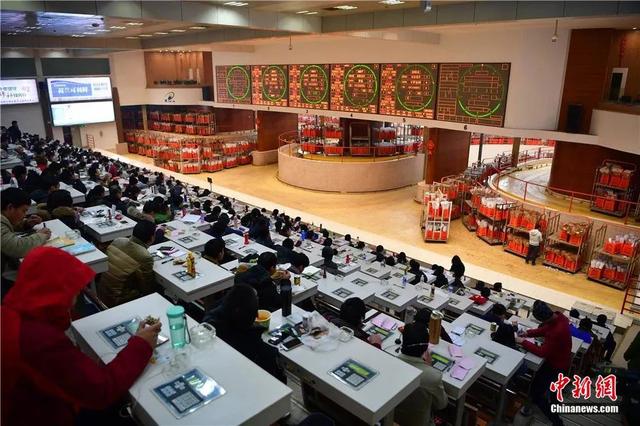 邂逅是什么意思，不期而遇的邂逅是什么意思（这个春节，邂逅一束鲜花的浪漫）