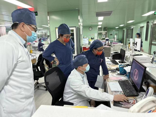 icu病房一天多少钱，icu病房一天多少钱能报销吗（去呼吸与危重症医学科病房看了看）