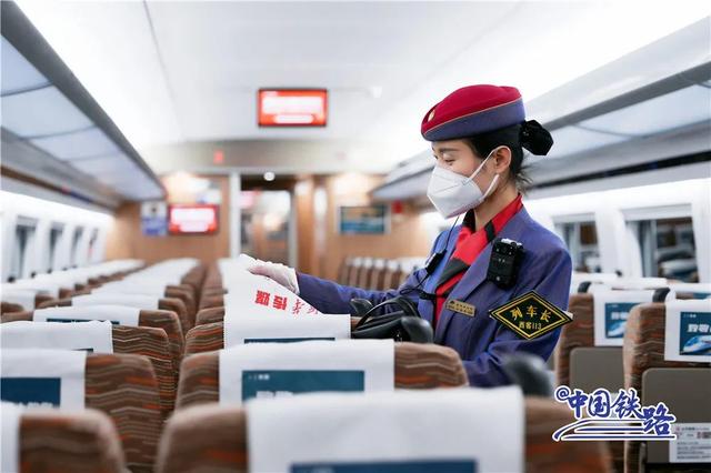 我们俩歌词，我们俩歌词简谱（中国编号最大站台的春运时刻）