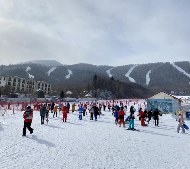 五级风对滑雪的影响有多大，五级风对滑雪的影响有多大（亚布力过年滑雪“热”了）