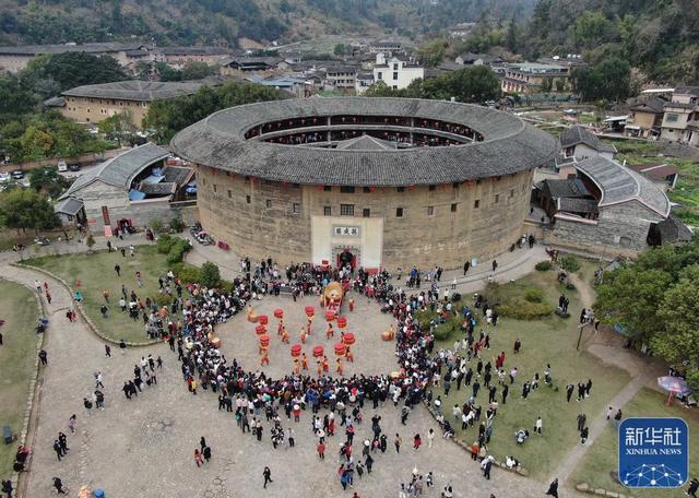 春节假期的旅游数据出来了，2023年春节假期国内旅游出游3.08亿人次