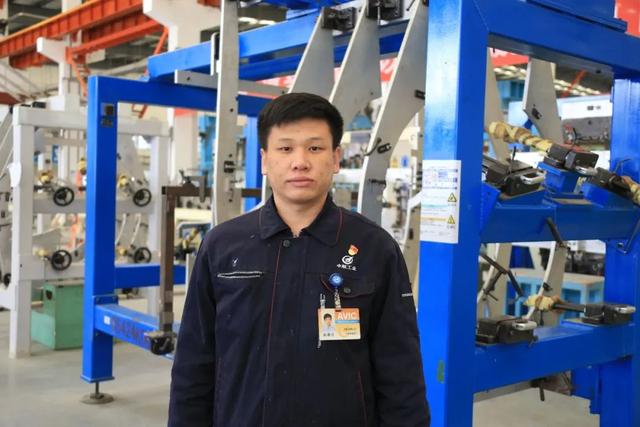 英雄联盟游戏内如何回复好友消息，英雄联盟在游戏过程中如何回复好友消息（充电器一拔，我再讲两句）