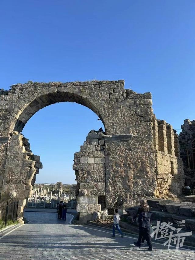 土耳其旅游，土耳其旅游团报价（转眼成了废墟……几天前骑行离开土耳其的中国驴友）