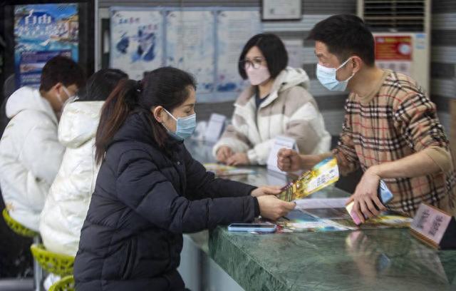 组图|江苏泰州：出境团队游升温
