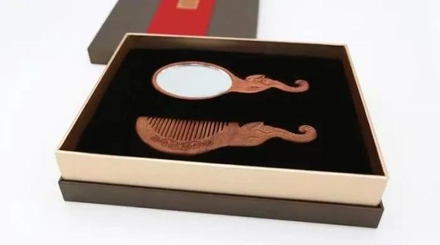 同心结有什么寓意，同心结寓意（想用礼物表达心意）