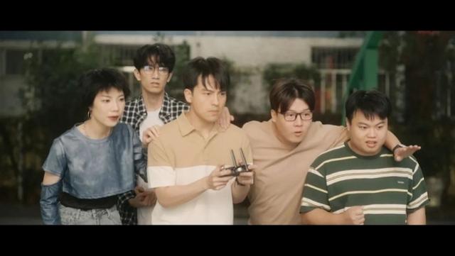 深圳各大影院今日上映电影，深圳本土电影《龙行春天里》首映
