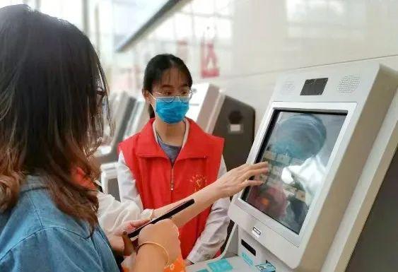 国家励志奖学金榜样的力量，高校学子：“为人民服务