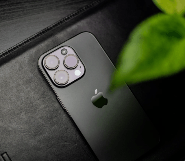 iphone充电，iphone手机正确的充电方法（iPhone电池保养秘籍）