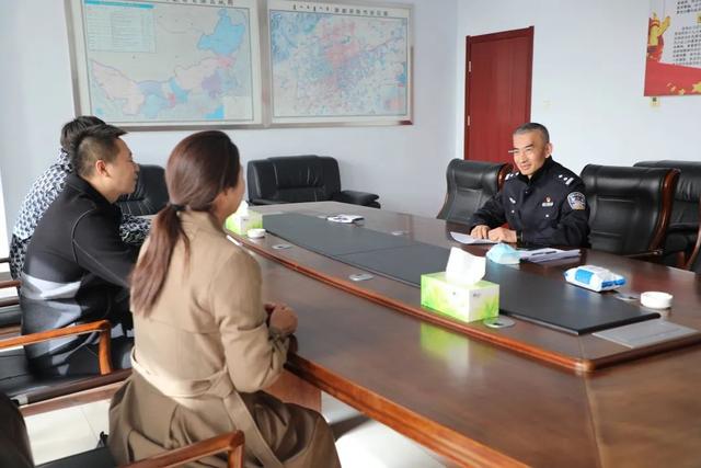 呼和浩特车管所，呼市车管所有网站（回民区人民法院向呼和浩特市公安局交通警察支队车辆管理所致谢并交流座谈）