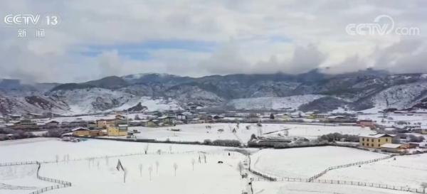 香格里拉，香格里拉海拔多少米高（云南香格里拉春雪映春色）