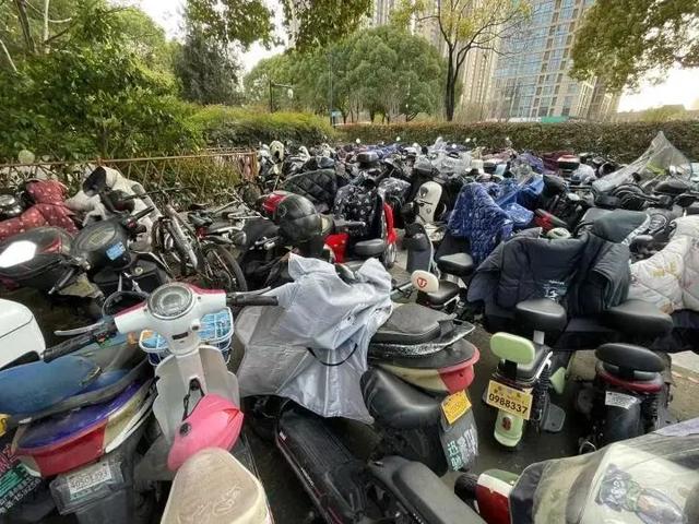 杭州地铁2号线，杭州地铁3号线和地铁2号线（杭州地铁口这幕让人傻眼）