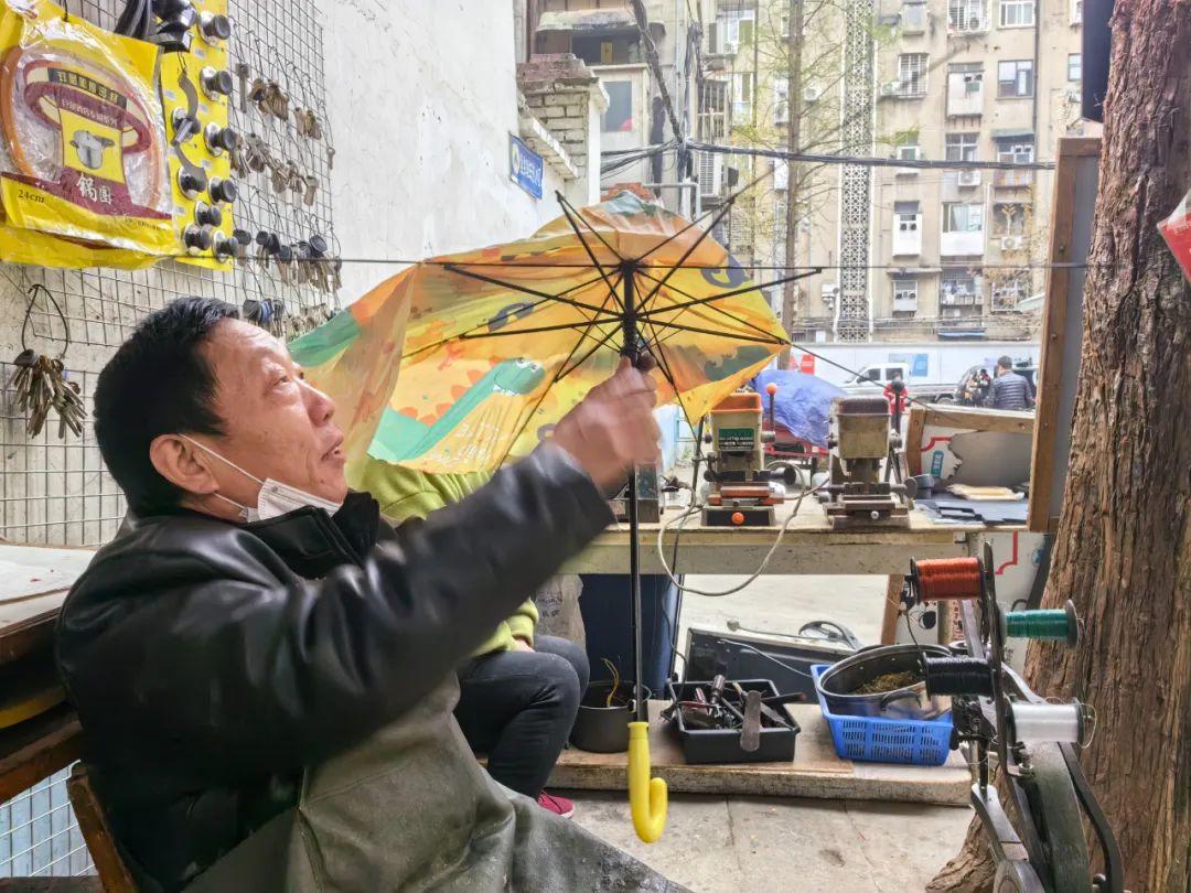 襄阳家电维修店在哪 樊城街头那些修鞋配钥匙的在哪儿？指路→