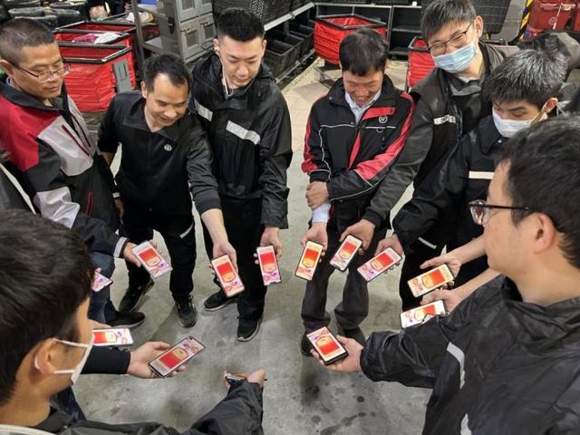 顺丰老板 王卫，王卫又双叒一次红包感谢员工