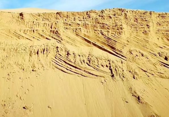 响沙湾景区介绍，响沙湾自然景点（响沙湾，瀚海中“唱歌”的沙子）