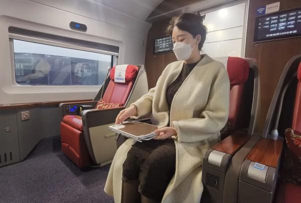 一等座座椅怎么调，高铁一等座怎么调座椅（高铁列车座椅上的这些功能）