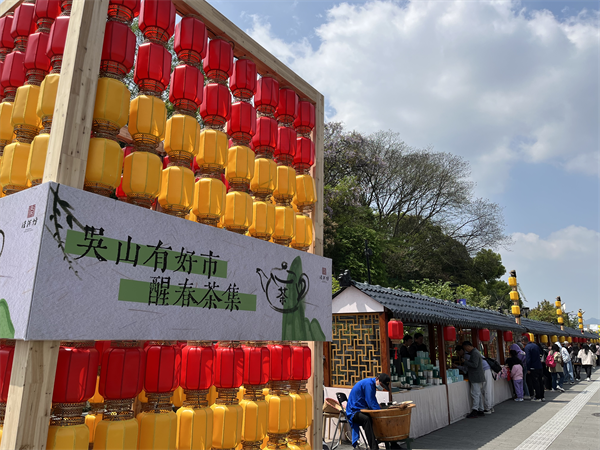 阔别五年 吴山广场市集回归 看看较以前有哪些变化