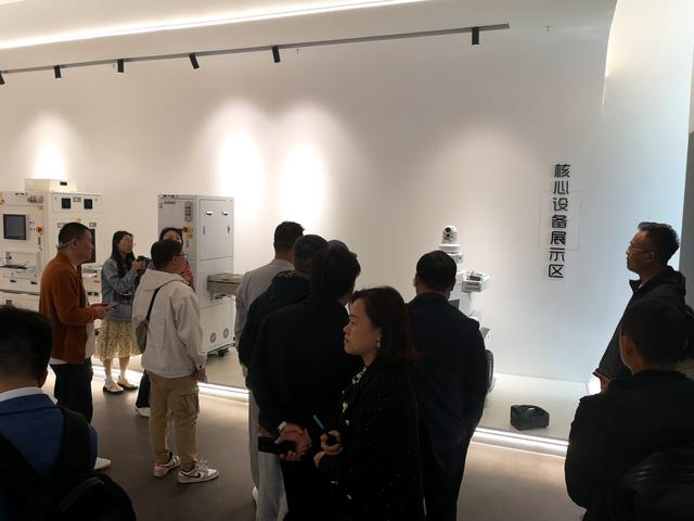 郑州一中国际航空港实验学校，郑州公办排名前十的初中学校（描绘魅力空港新画卷——河南郑州航空港举行“自媒体看航空港”集体采风综述）