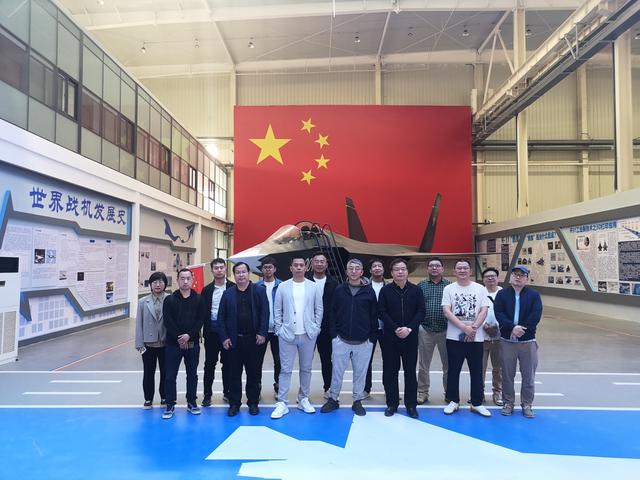郑州一中国际航空港实验学校，郑州公办排名前十的初中学校（描绘魅力空港新画卷——河南郑州航空港举行“自媒体看航空港”集体采风综述）