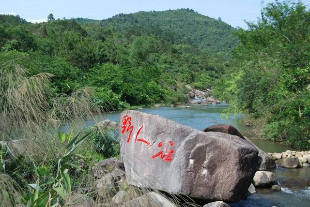 夏天去哪里旅游，夏天适合去哪里旅游避暑的地方（这些消暑纳凉地请收藏好）
