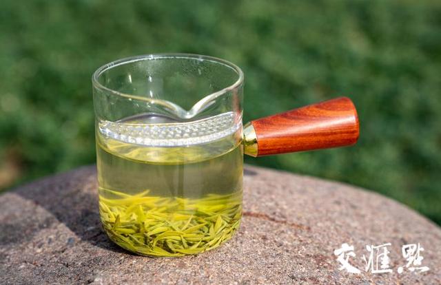 南京雨花茶的功效，南京雨花茶：沁人肺腑