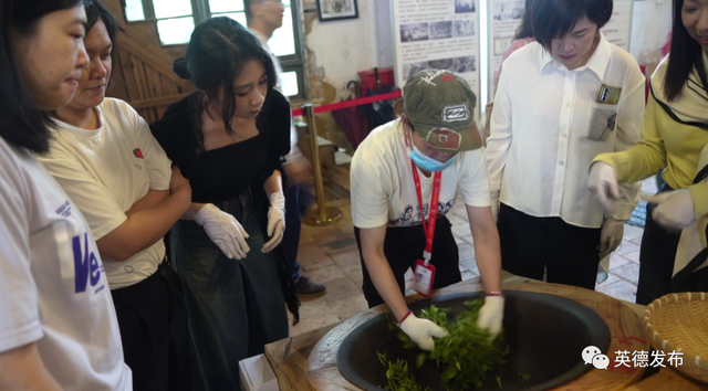 英德市华粤中英文学校，广州大学附属中学英德市实验学校（英德水利局开展城市节约用水宣传活动）