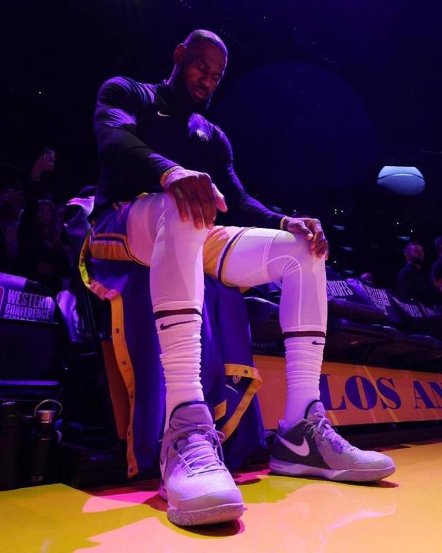 詹姆斯退役时间，詹姆斯湖人的23号之前退役过吗（詹姆斯要退役了）