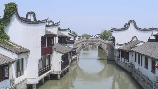 上海召稼楼古镇改造升级不愿“千镇一面”，兼顾土著和游客的更新之路要怎么走
