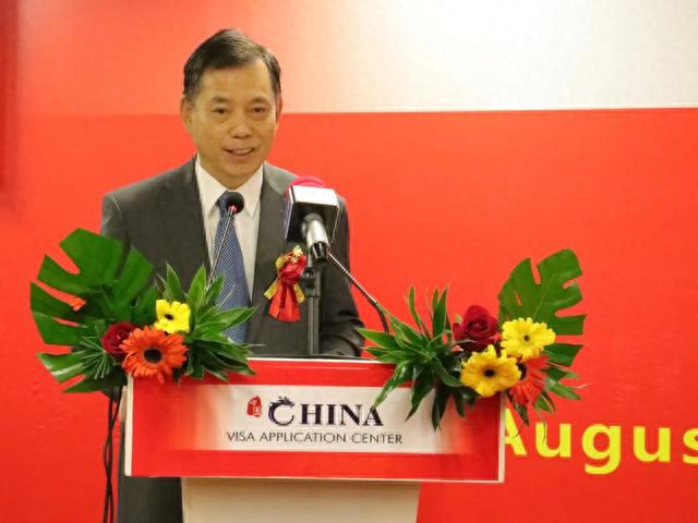 驻加纳大使出席阿克拉中国签证申请中心开业仪式