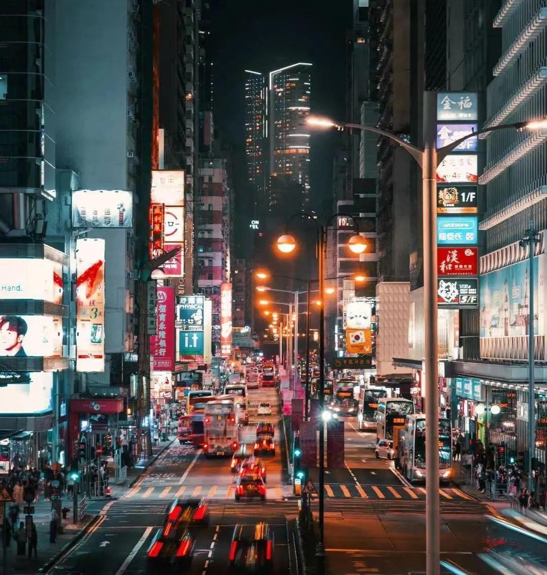 全球十多个国家，精选的35家购物百货，享受消费优惠